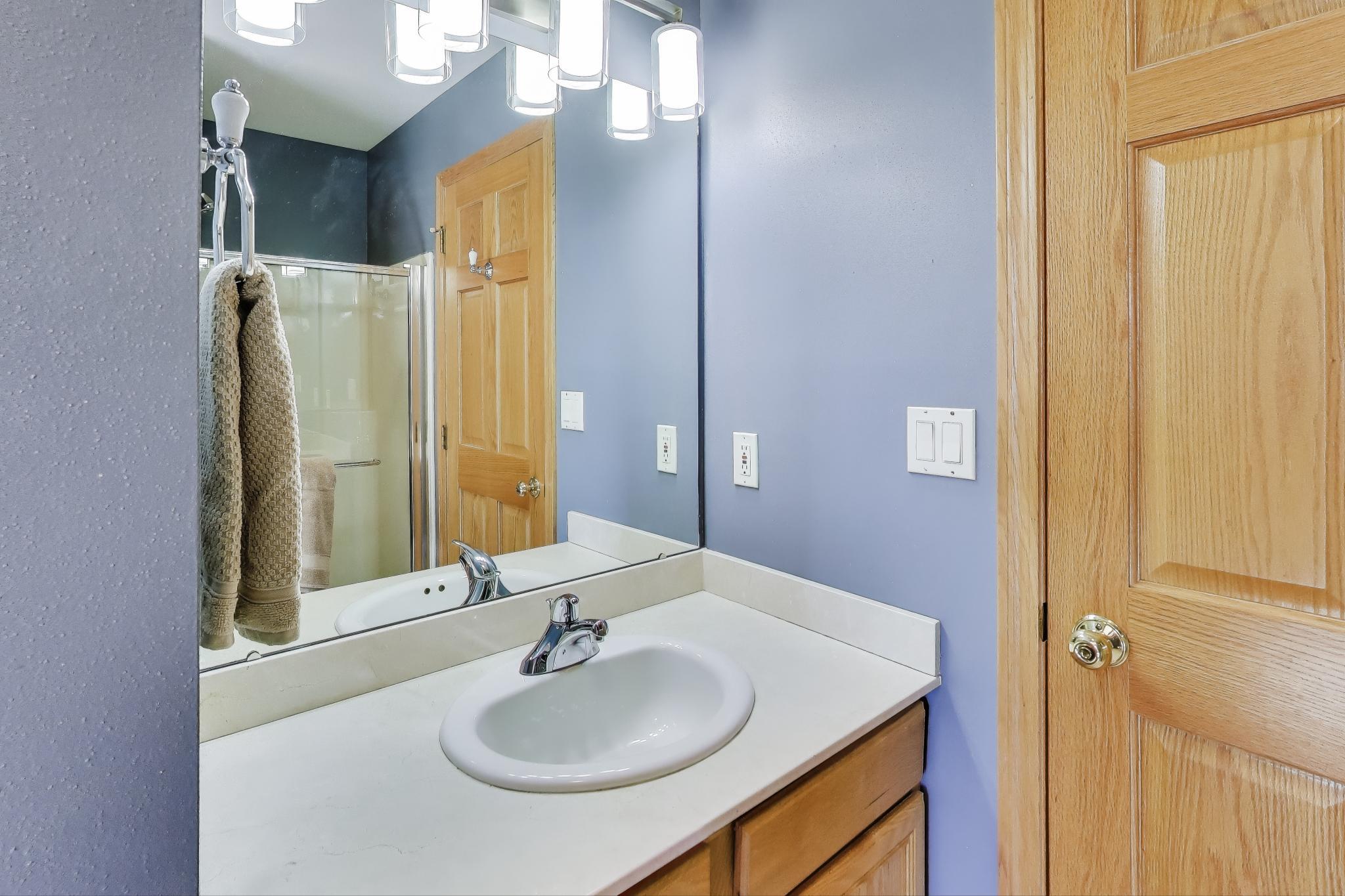 8443 Northview Drive Pleasant Prairie, WI 53158 - Photo 40 of 73 Semi ensuite