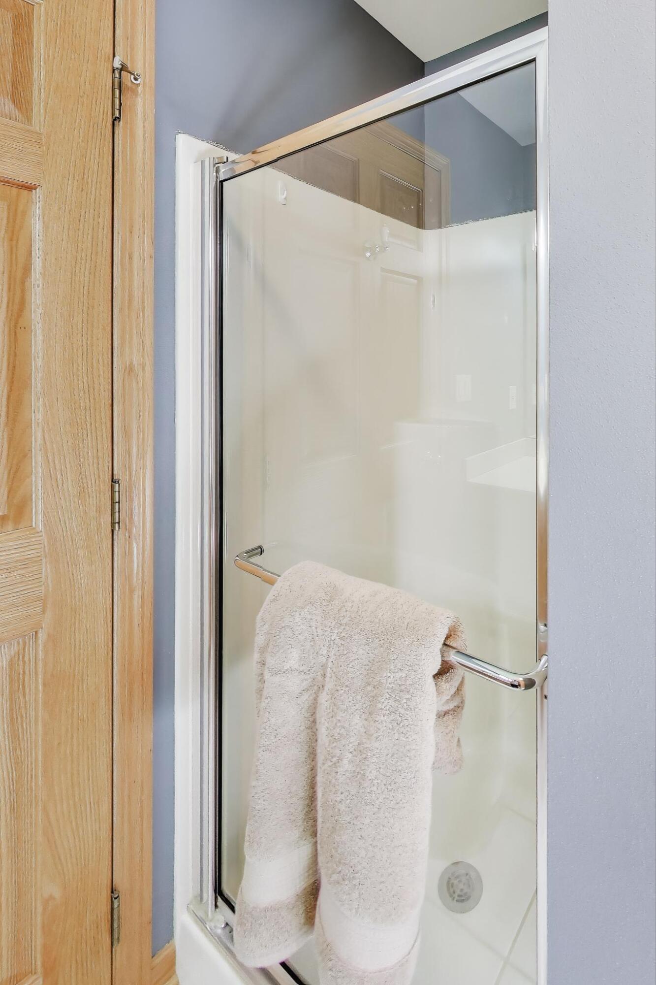 8443 Northview Drive Pleasant Prairie, WI 53158 - Photo 41 of 73 Semi Ensuite