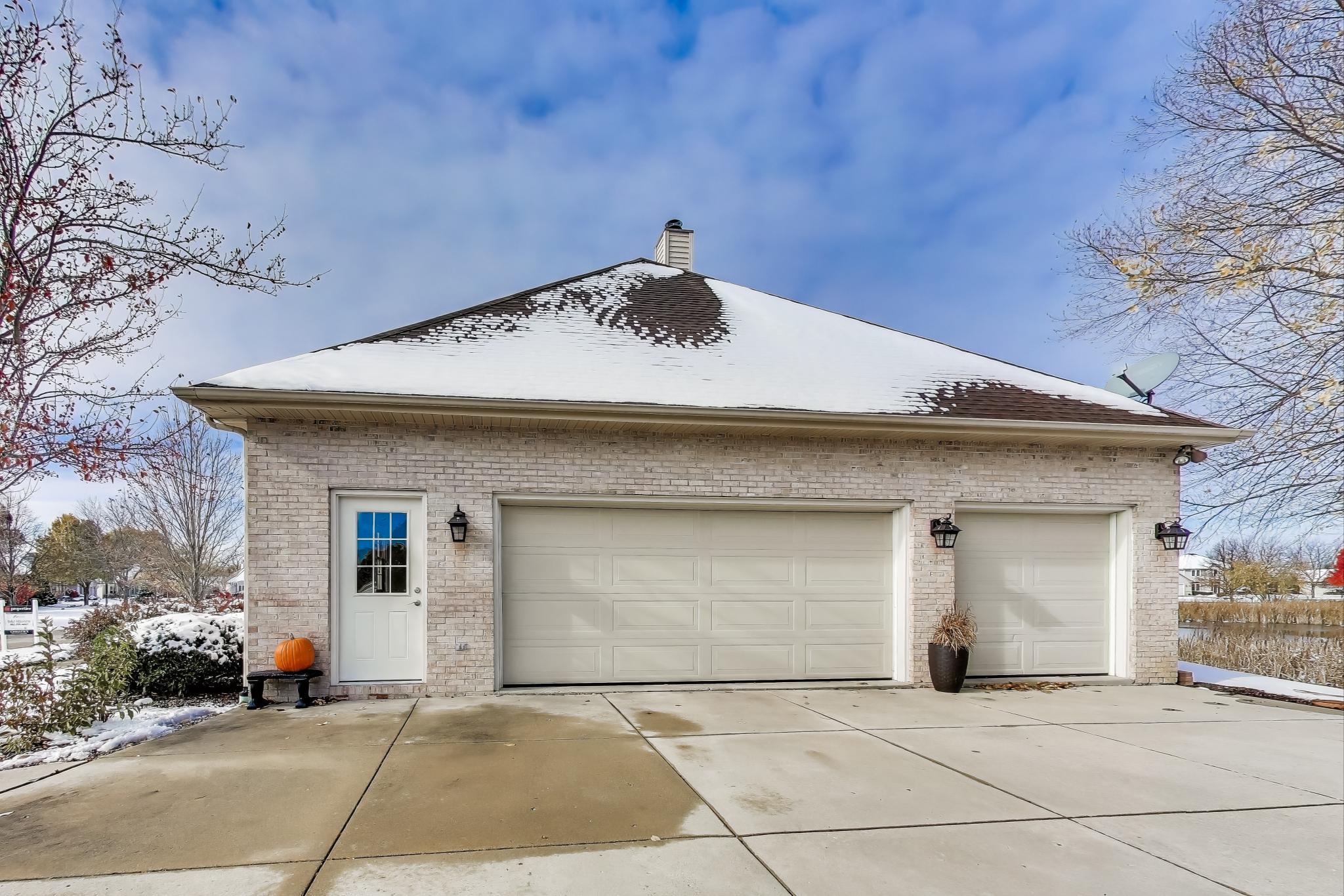 8443 Northview Drive Pleasant Prairie, WI 53158 - Photo 63 of 73 Garage