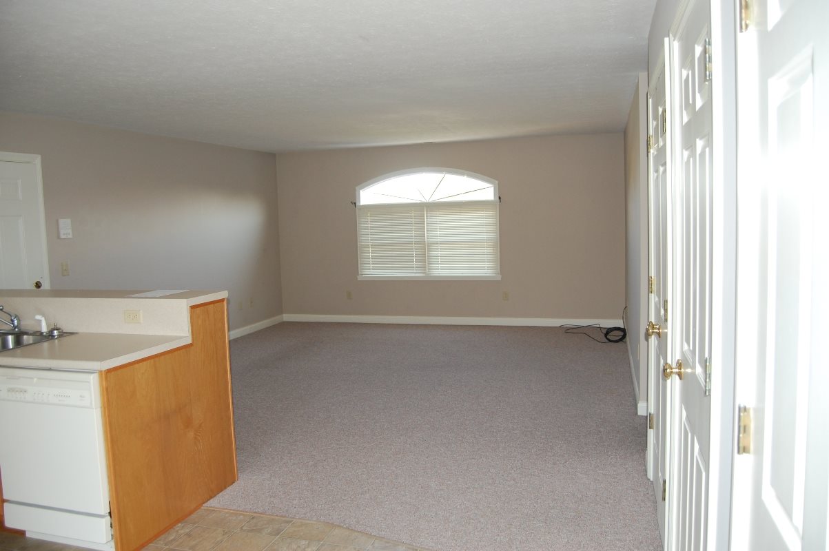 5217 West Keller Road Muncie, IN 47304 - Photo 3 of 8