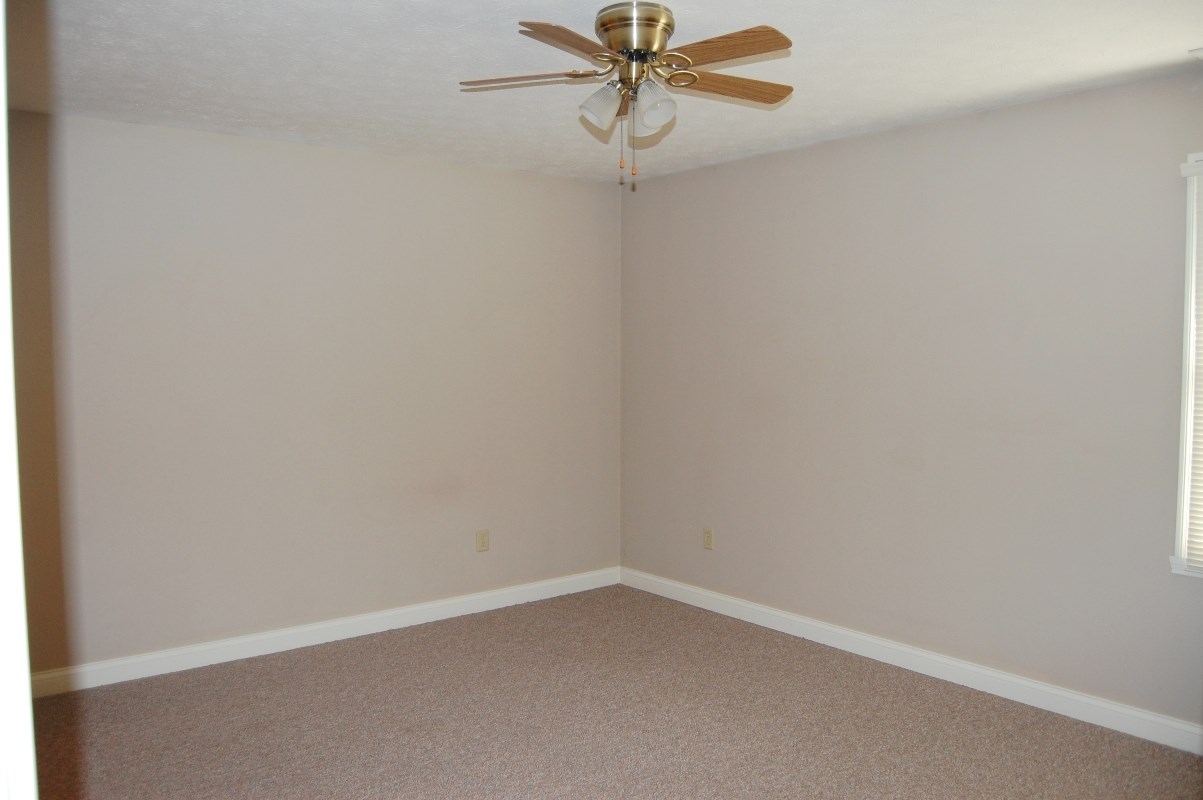 5217 West Keller Road Muncie, IN 47304 - Photo 4 of 8