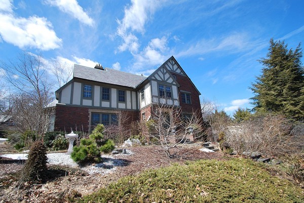 925 Centre Street Boston, MA 02130 - Photo 1 of 30 Gallery Image 1