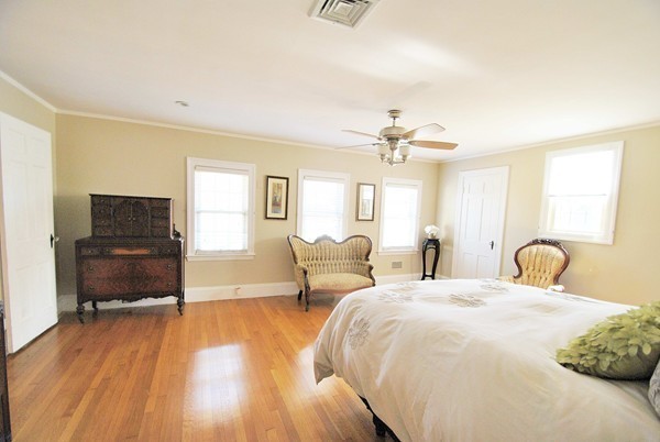 925 Centre Street Boston, MA 02130 - Photo 18 of 30 Gallery Image 18