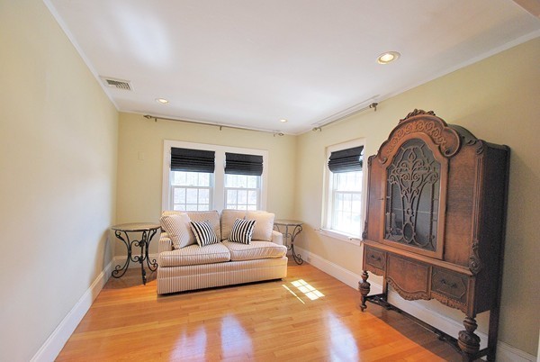 925 Centre Street Boston, MA 02130 - Photo 21 of 30 Gallery Image 21
