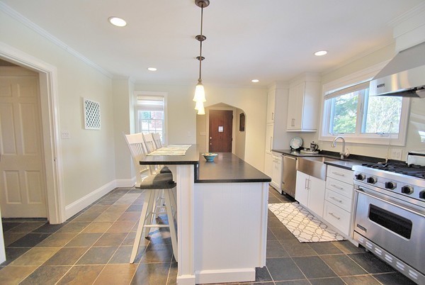 925 Centre Street Boston, MA 02130 - Photo 10 of 30 Gallery Image 10