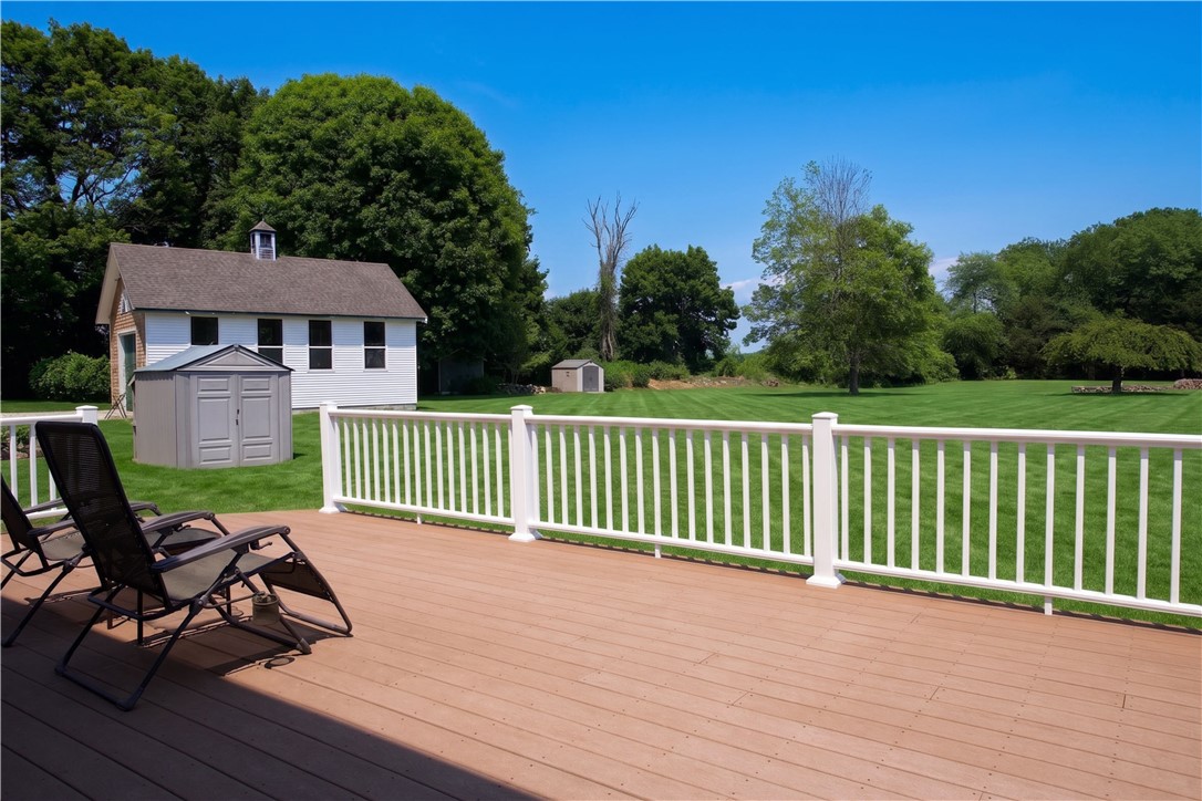 3 Courtney Lane Hopkinton, RI 02832 - Photo 7 of 46