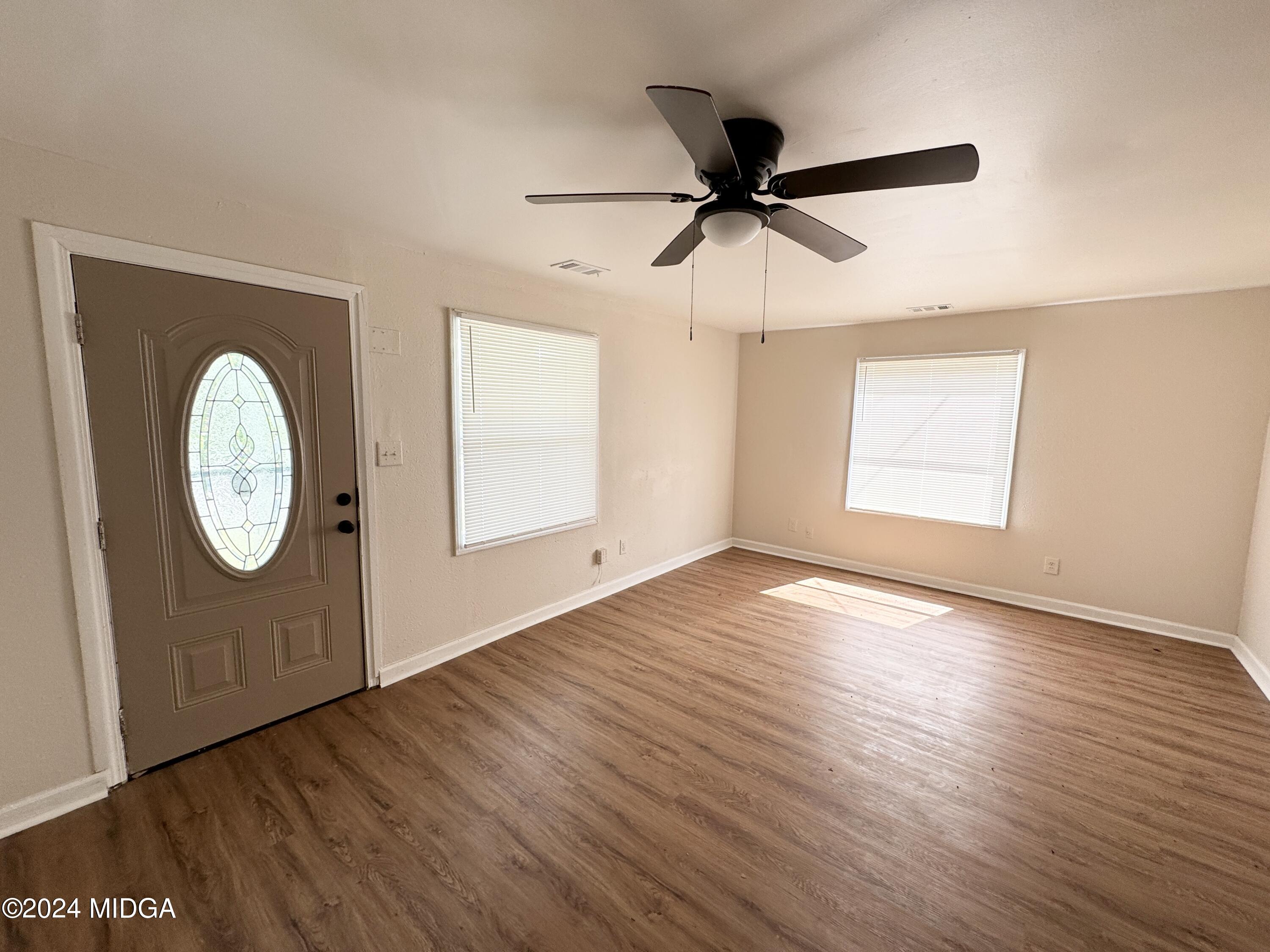 4237 Dorothy Avenue Macon, GA 31206 - Photo 2 of 13 IMG_2151