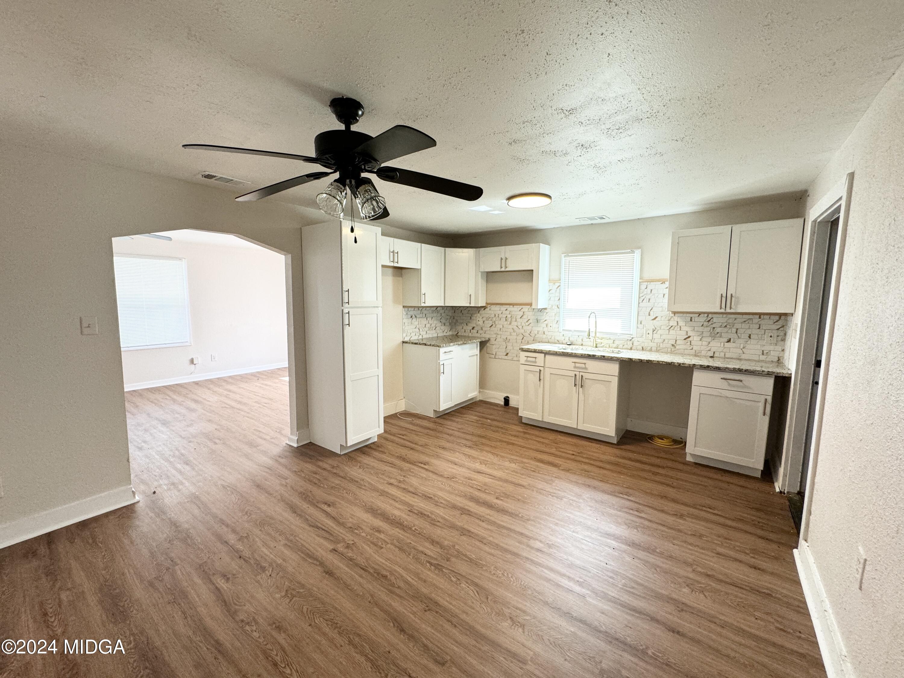 4237 Dorothy Avenue Macon, GA 31206 - Photo 4 of 13 IMG_2158