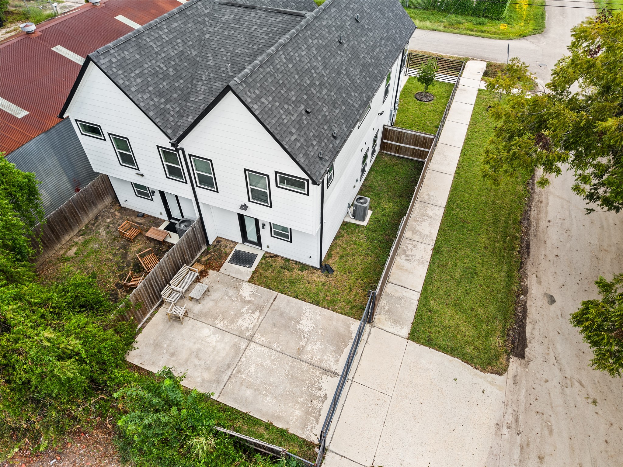 6130 Conley Street, Unit A/B Houston, TX 77021 - Photo 11 of 12 Gallery Image 11