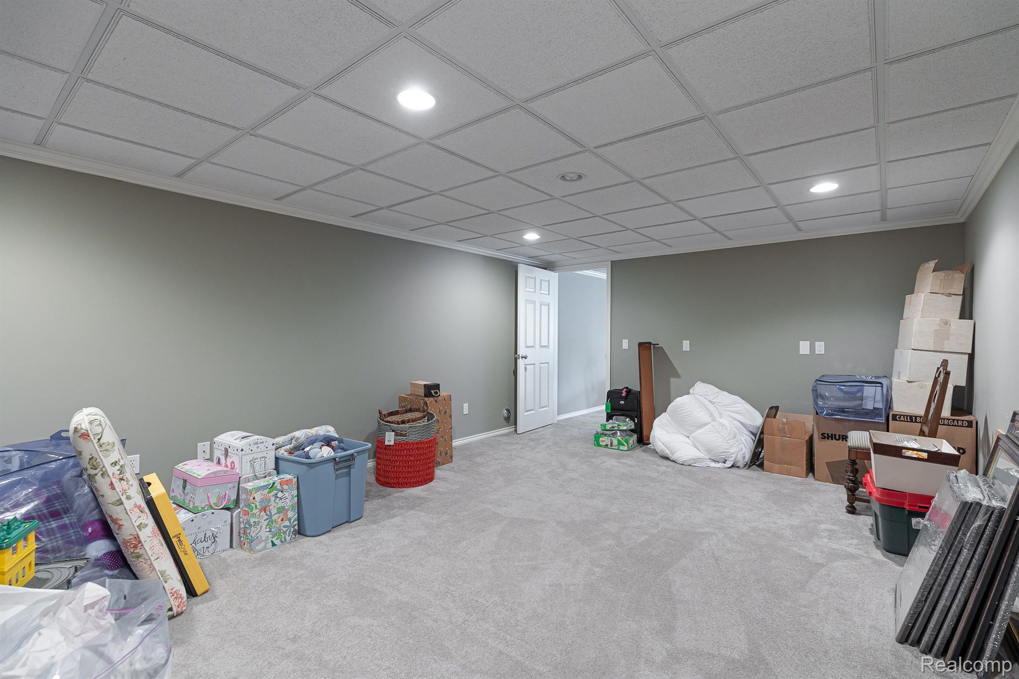 2609 Summerlin Court Rochester, MI 48306 - Photo 34 of 38 Finished