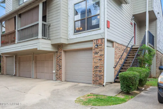 $145,000 | 1304 East Bayou Parkway, Unit 4A, Lafayette, LA 70508