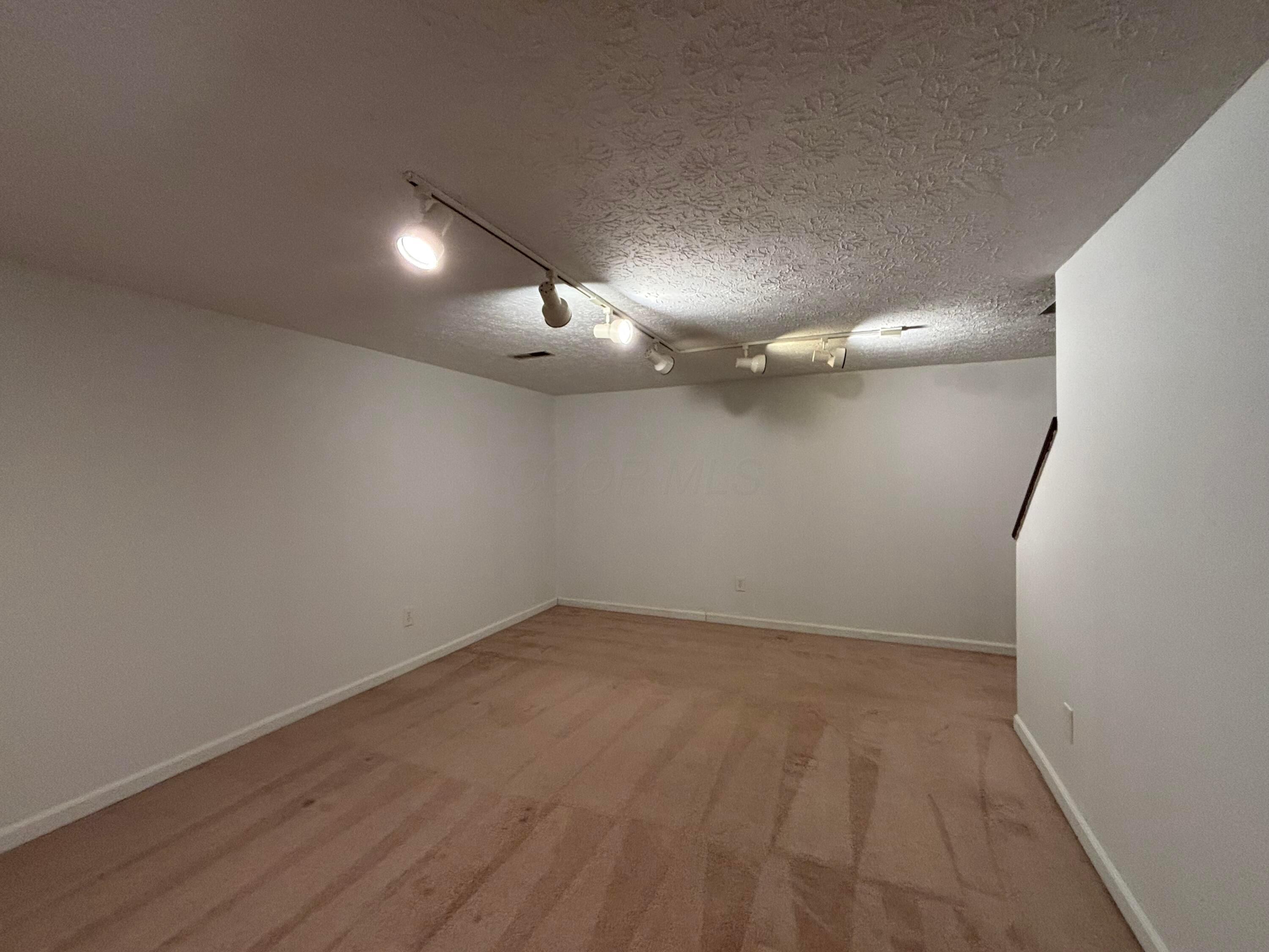 5348 Portland Street, Unit 47 Columbus, OH 43235 - Photo 15 of 17 IMG_4930