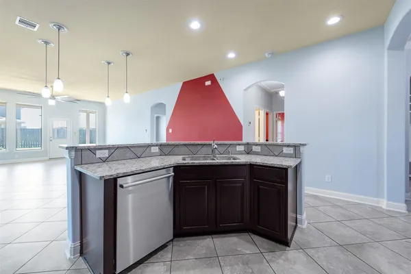 $2,375 | 1908 Rushing Meadow Lane, Pearland, TX 77089