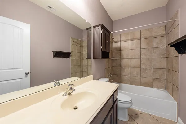 $2,375 | 1908 Rushing Meadow Lane, Pearland, TX 77089