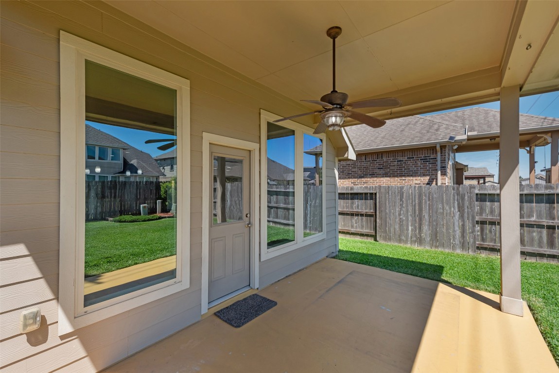 1908 Rushing Meadow Lane Pearland, TX 77089 - Photo 28 of 31 Charming backyard patio.