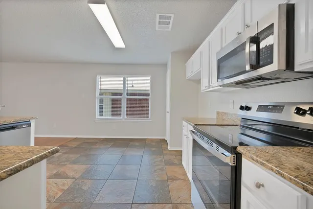 $355,000 | 785 Eldorado Drive, DeSoto, TX 75115