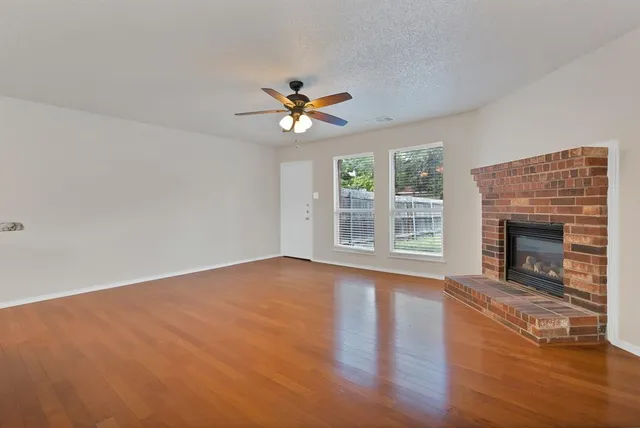 $355,000 | 785 Eldorado Drive, DeSoto, TX 75115