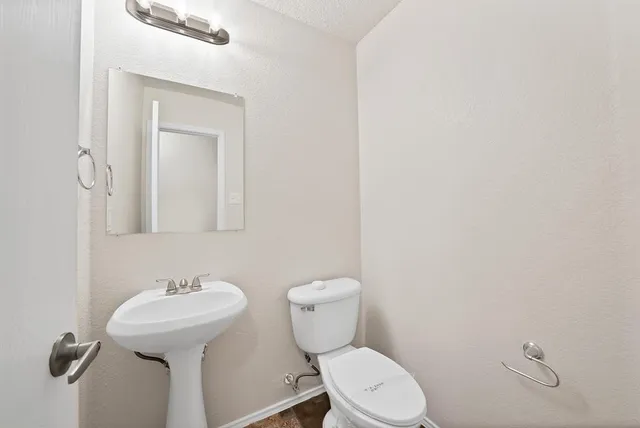 $355,000 | 785 Eldorado Drive, DeSoto, TX 75115