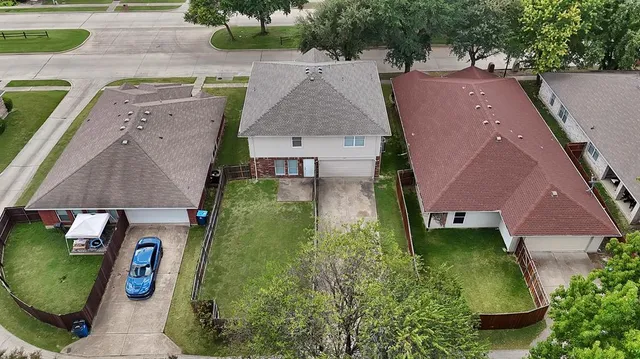 $355,000 | 785 Eldorado Drive, DeSoto, TX 75115