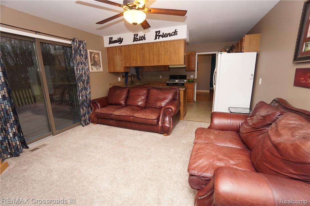 19248 Sumpter Road Belleville, MI 48111 - Photo 10 of 28 Family Room2