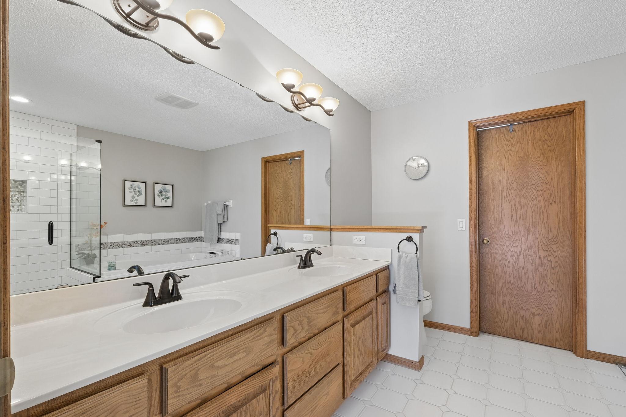 3683 Widgeon Way Eagan, MN 55123 - Photo 17 of 36