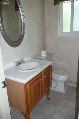 1125 East Hill Road Flint, MI 48507 - Photo 12 of 17 20232763-11.JPG