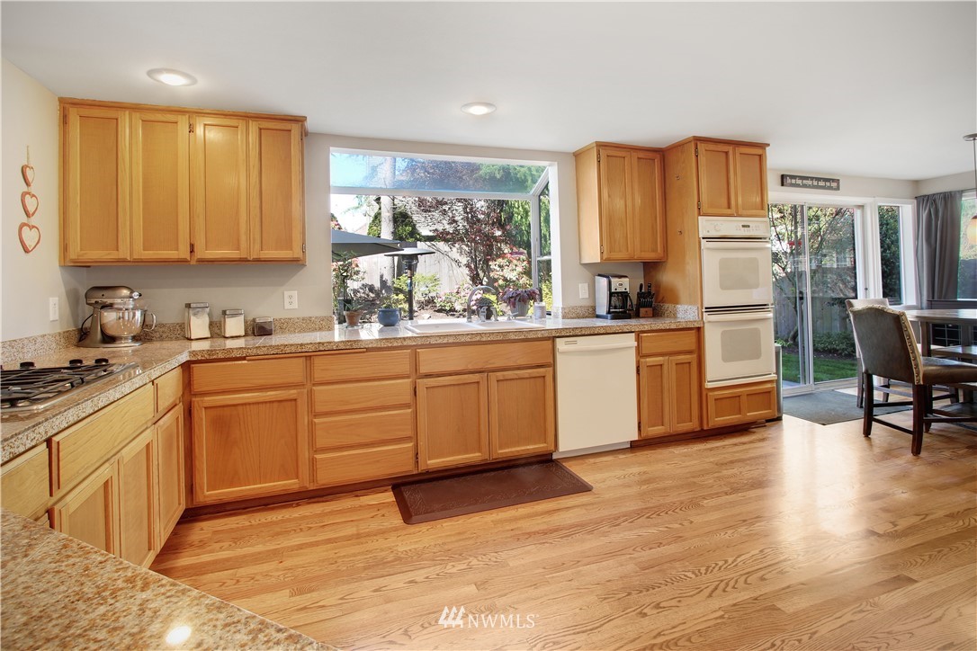 3233 210th Street Southeast Bothell, WA 98021 - Photo 8 of 22