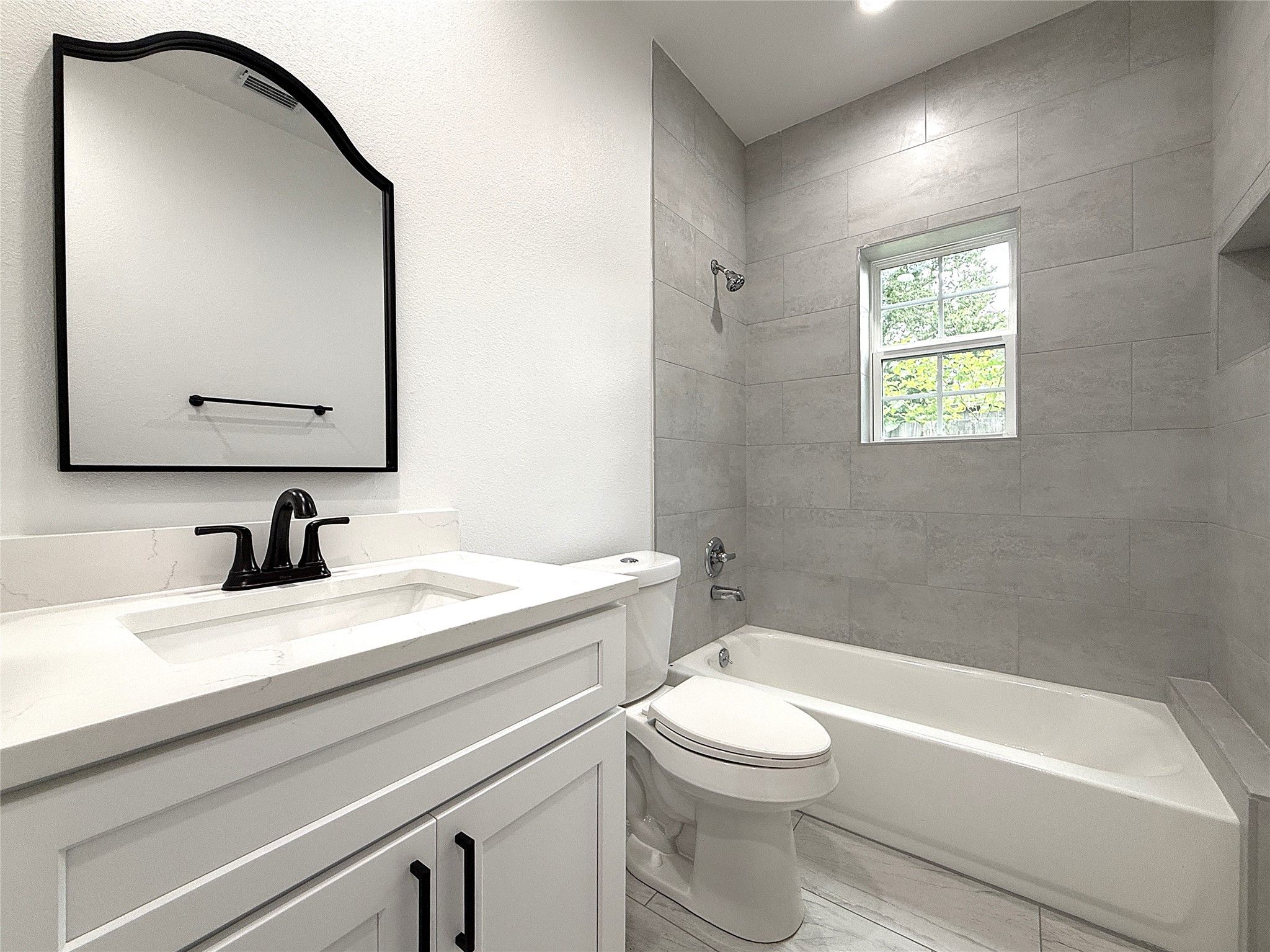6708 Conley Street, Unit A Houston, TX 77021 - Photo 21 of 24 Bathroom #2