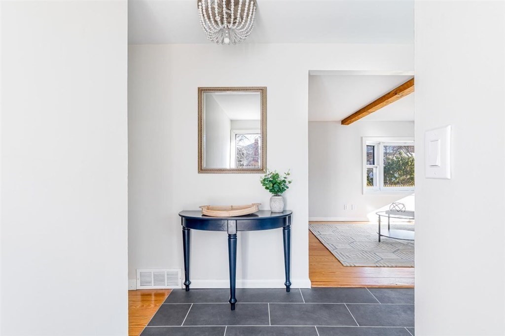 22 Edgar Road Scituate, MA 02066 - Photo 7 of 27 Gallery Image 7
