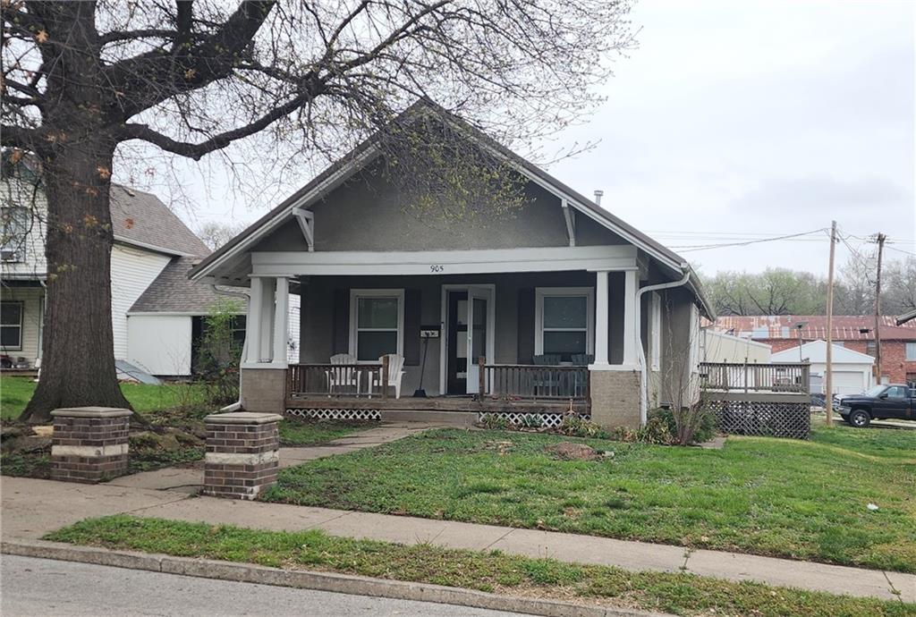905 Parallel Street Atchison, KS 66002 - Photo 1 of 2