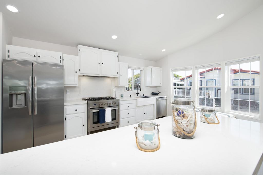 6503 Friendly Place Carlsbad, CA 92011 - Photo 12 of 33