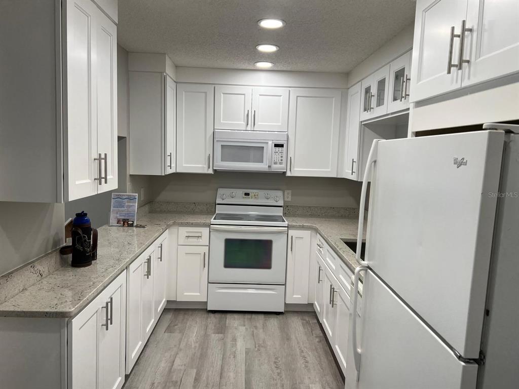 1324 South Pine Ridge Circle, Unit D2 Sanford, FL 32773 - Photo 13 of 15