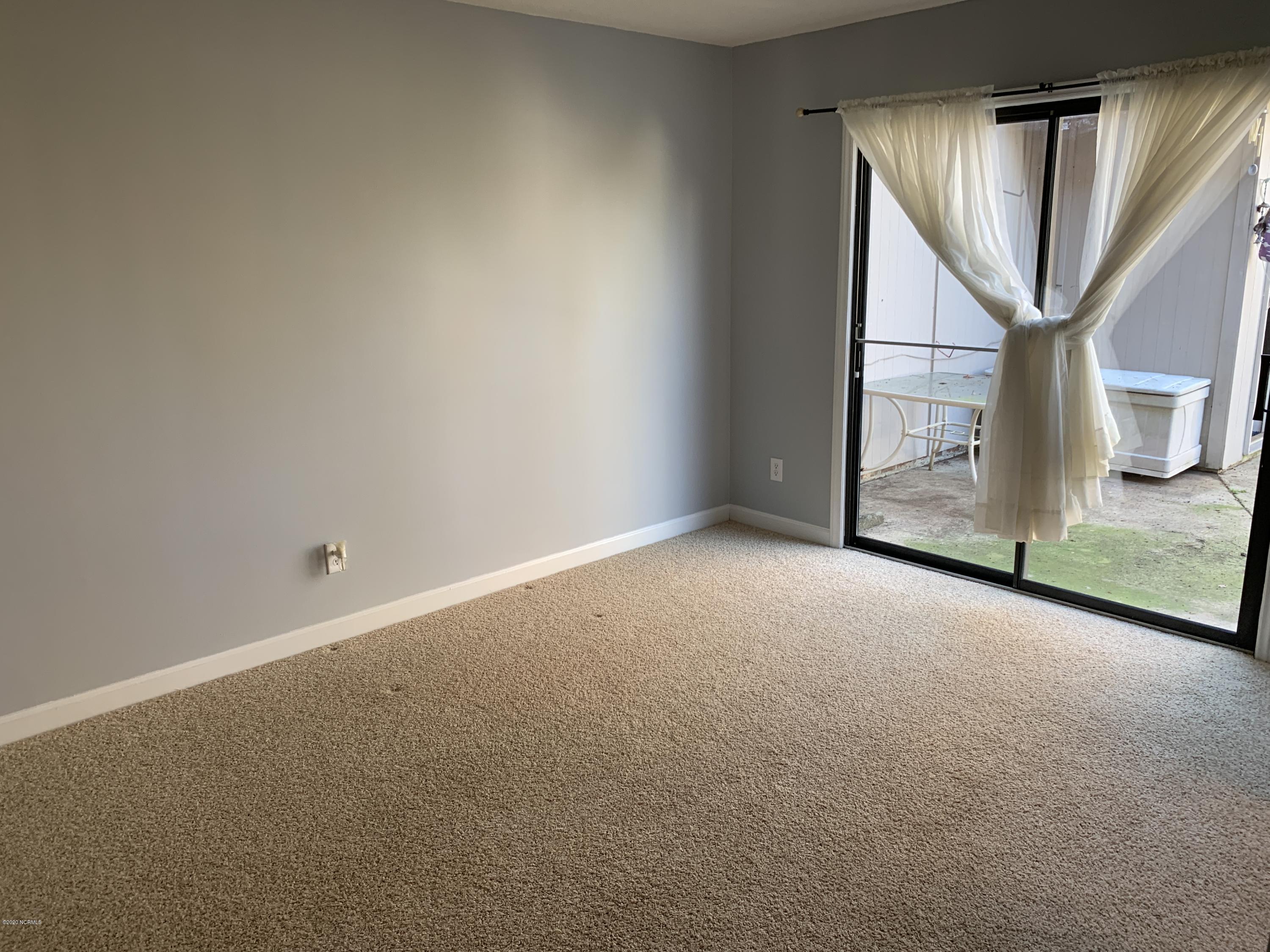 1929 Quail Ridge Road, Unit D Greenville, NC 27858 - Photo 23 of 26 Dining Room