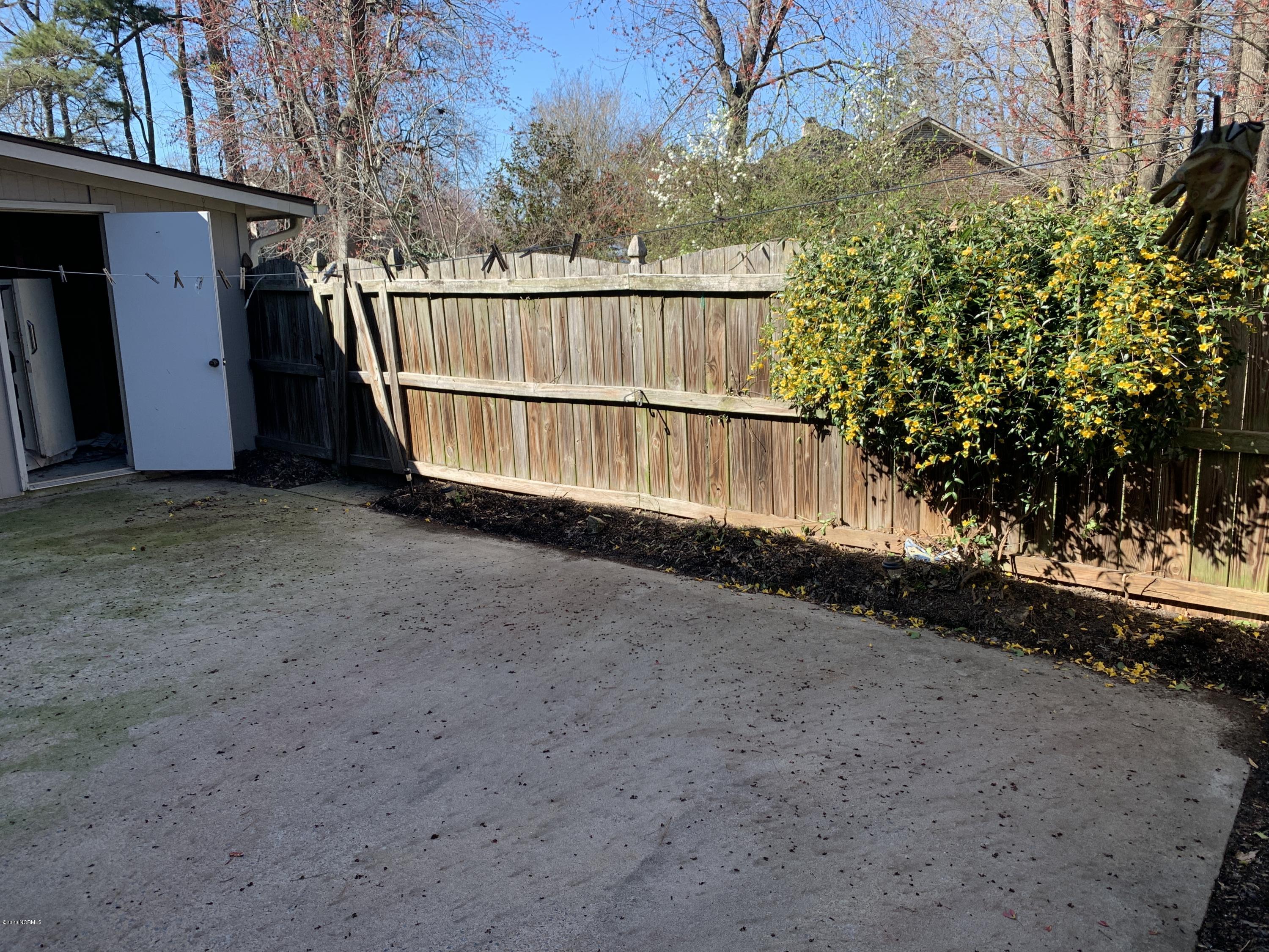 1929 Quail Ridge Road, Unit D Greenville, NC 27858 - Photo 24 of 26 IMG_2372