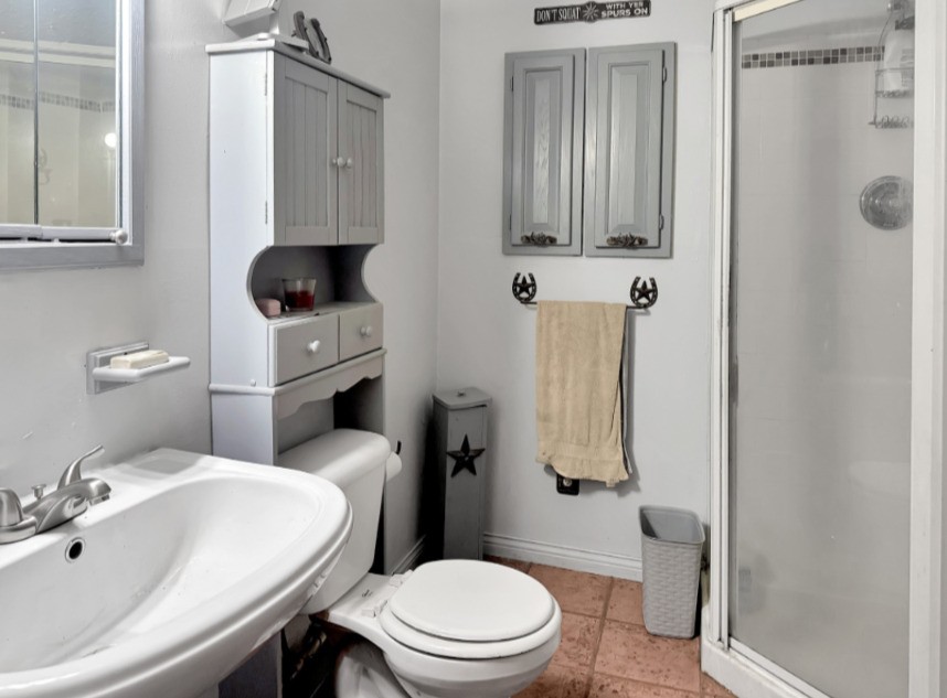 480 Hickman Shores Road Dover, TN 37058 - Photo 4 of 15 Gallery Image 4