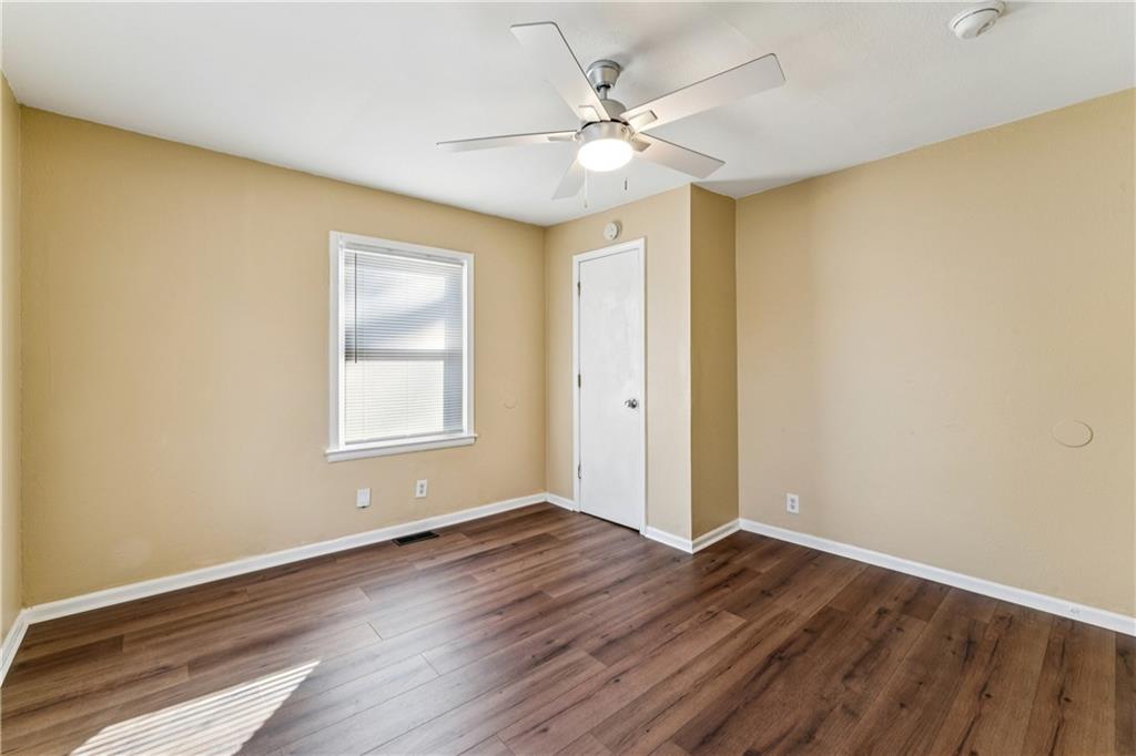 11432 East 17th Street Independence, MO 64052 - Photo 17 of 33