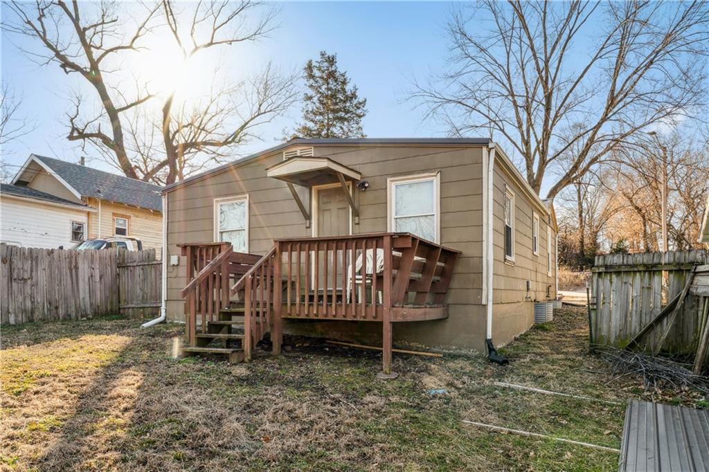 11432 East 17th Street Independence, MO 64052 - Photo 30 of 33