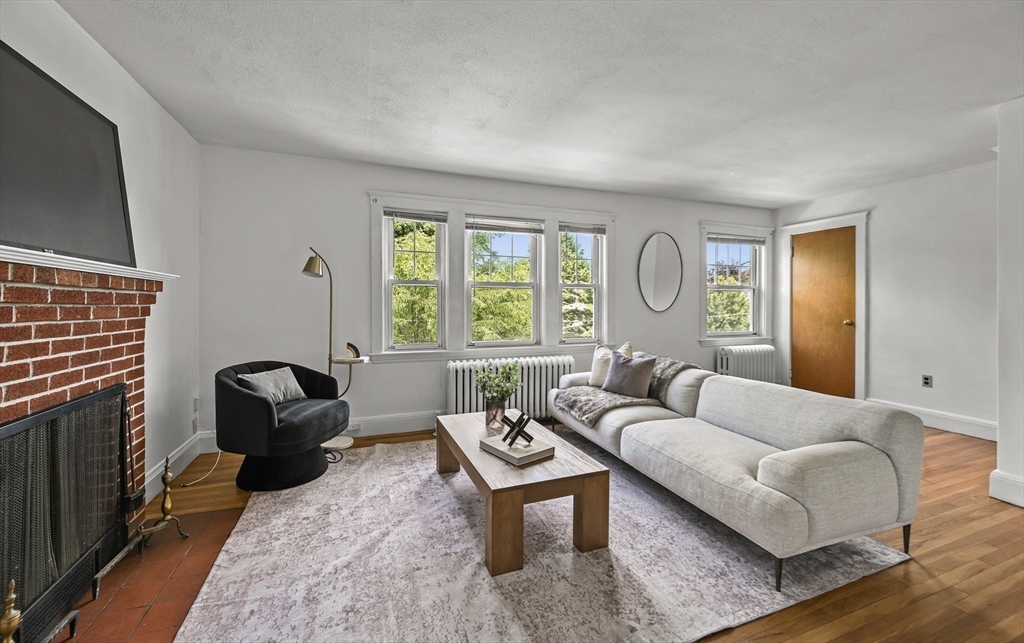 5 York Road, Unit 2 Belmont, MA 02478 - Photo 3 of 18 Gallery Image 3