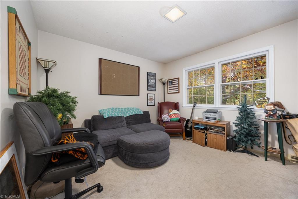 941 Croyden Street High Point, NC 27262 - Photo 13 of 30 Gallery Image 13