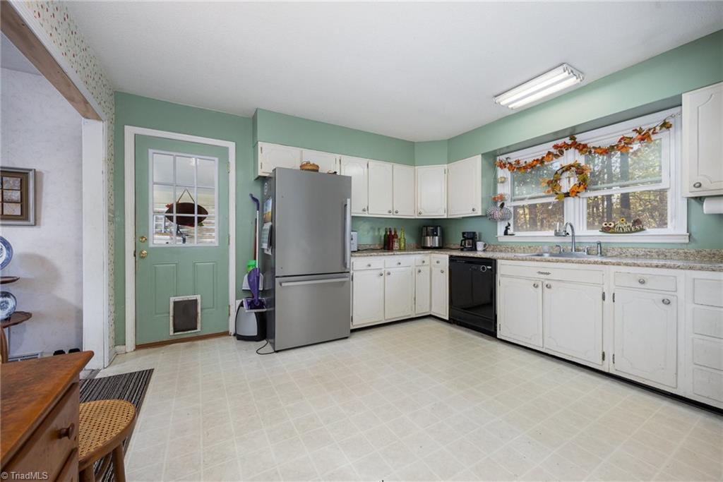 941 Croyden Street High Point, NC 27262 - Photo 10 of 30 Gallery Image 10