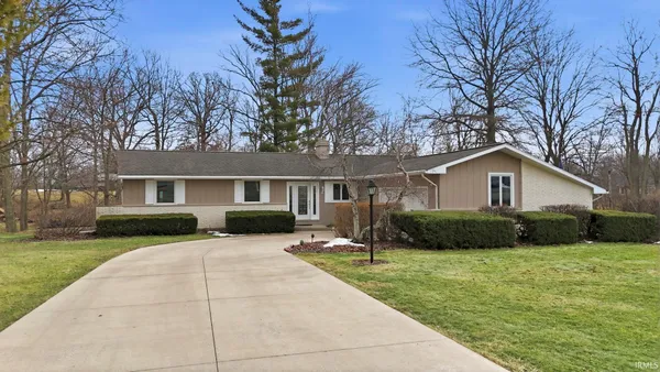$385,000 | 1530 South Sutton Cir Drive, Bluffton, IN 46714