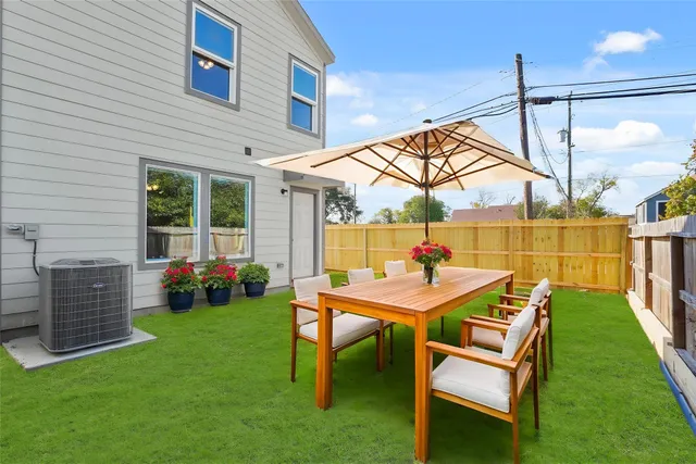 $2,100 | 9001 Judwin Street, Houston, TX 77075