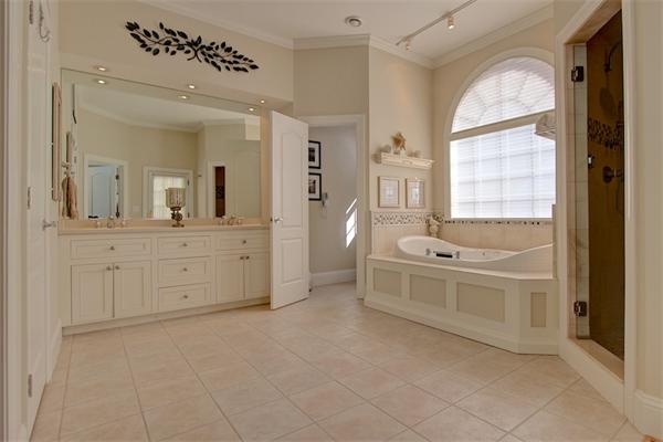 7 Barbara's Path Upton, MA 01568 - Photo 23 of 30