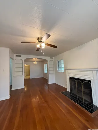 $2,100 | 374 Meredith Drive, San Antonio, TX 78228