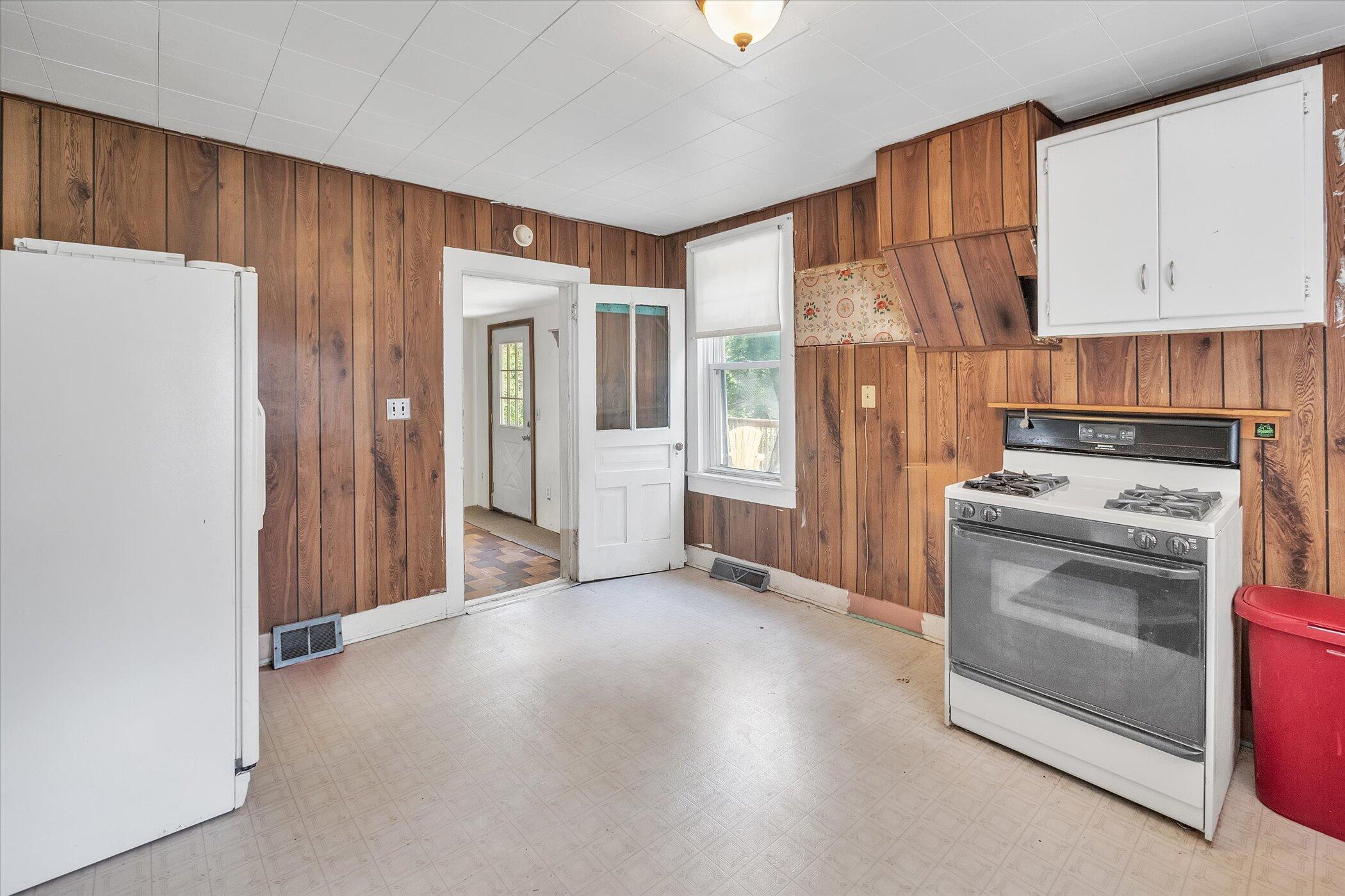 5078 Whites Bridge Road Belding, MI 48809 - Photo 19 of 46 19-5078-Whites-Bridge-Rd-WindowStill-Rea