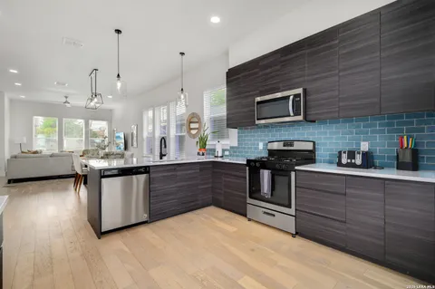 $449,000 | 715 Eleanor Avenue, Unit 101, San Antonio, TX 78209