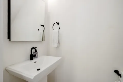 $449,000 | 715 Eleanor Avenue, Unit 101, San Antonio, TX 78209