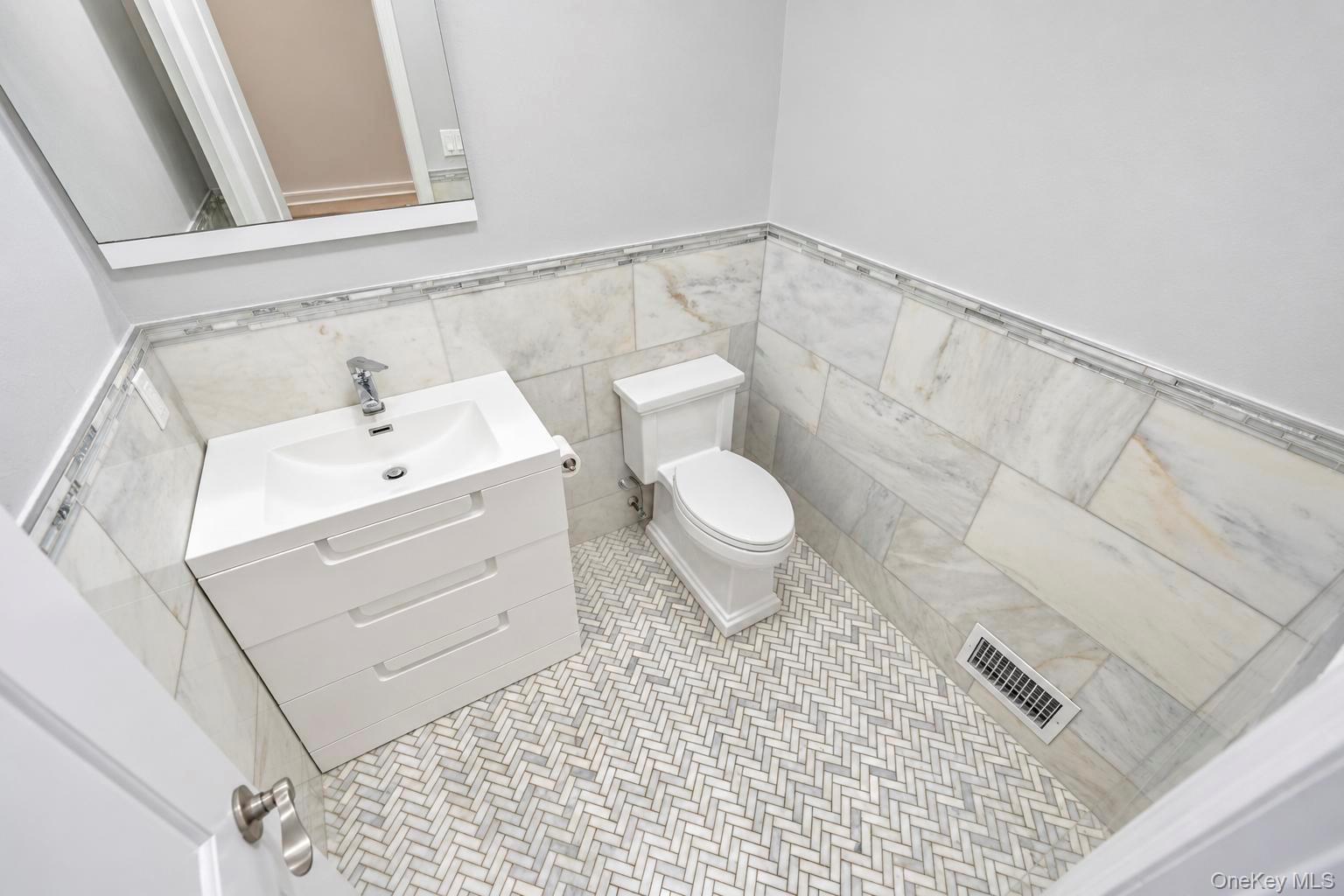 552 Dover Road Oceanside, NY 11572 - Photo 18 of 31 Gallery Image 18