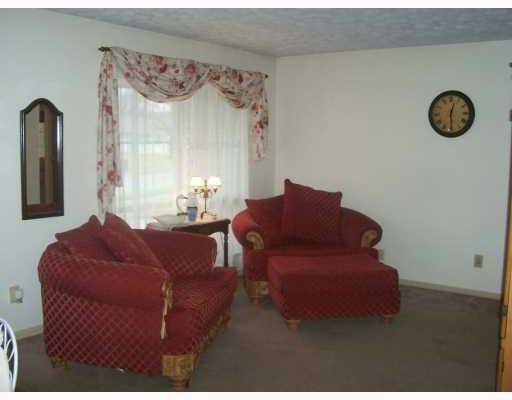 2912 Vineyard Street Springfield, OH 45503 - Photo 2 of 7