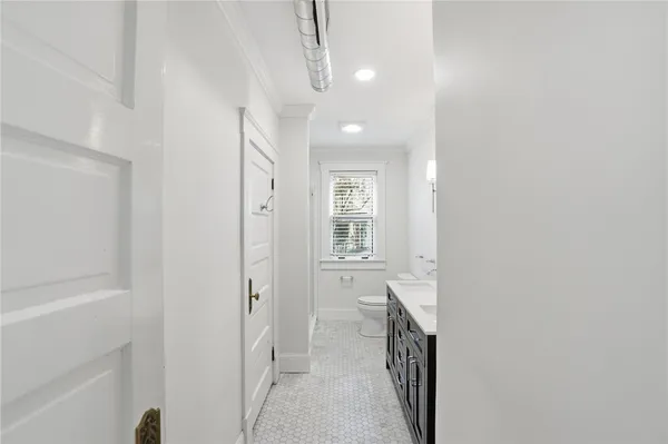 $575,000 | 82 High Street, Unit 1S, Bristol, RI 02809